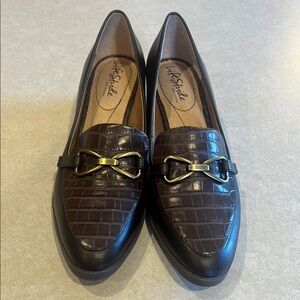 Life Stride Brown Loafers with Gold Detail